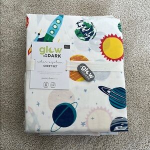Colorful Solar System Sheet Set